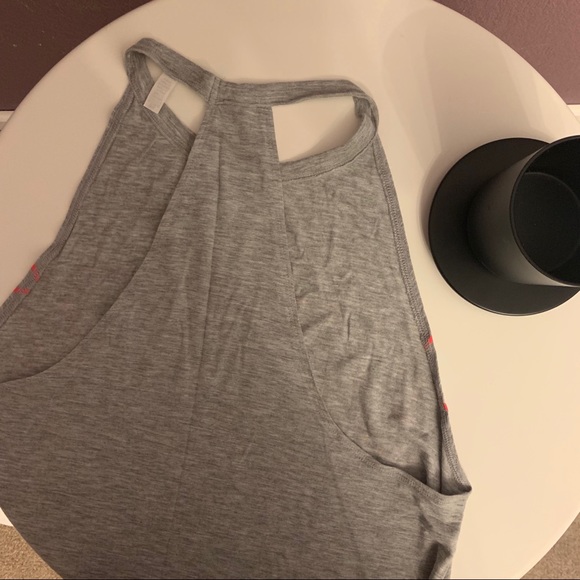 Set 4 Victoria Secret PINK Tank Tops - Picture 5 of 6